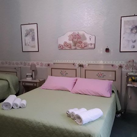 Ambrabed Lunghezza Station Bed & Breakfast Exterior foto