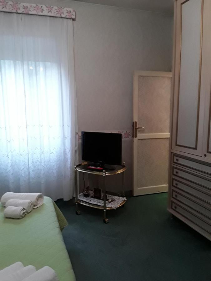 Ambrabed Lunghezza Station Bed & Breakfast Exterior foto